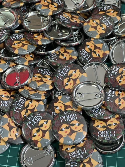 Chapas con alfiler personalizadas